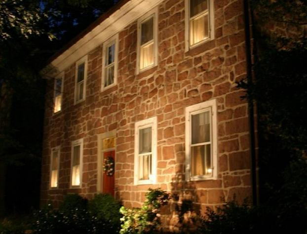 Brownstone Colonial Inn hotel detail image 3
