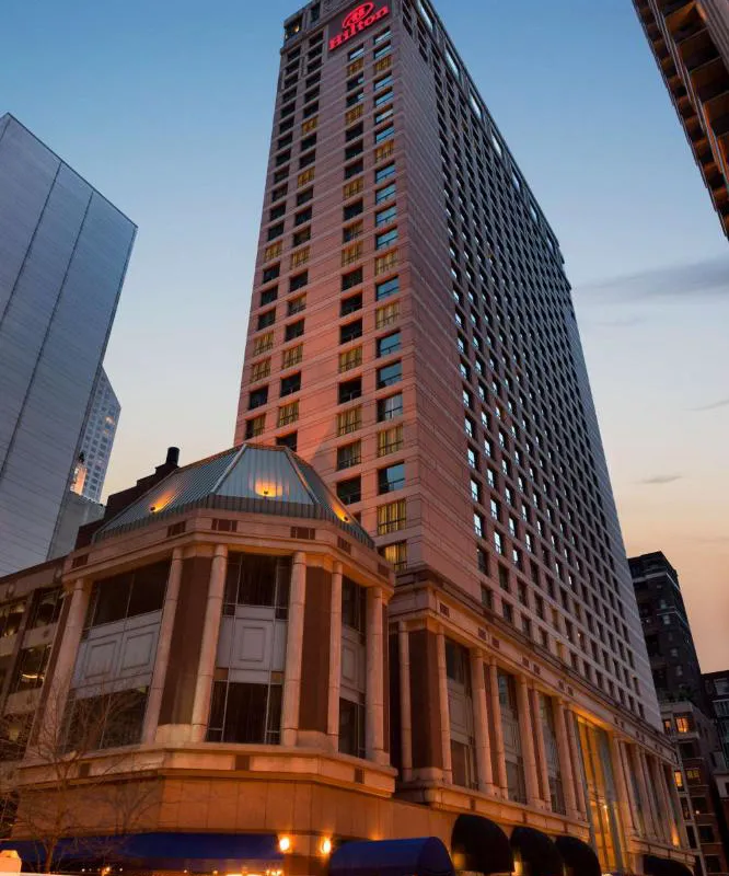 Hilton Chicago/Magnificent Mile Suites hotel hero