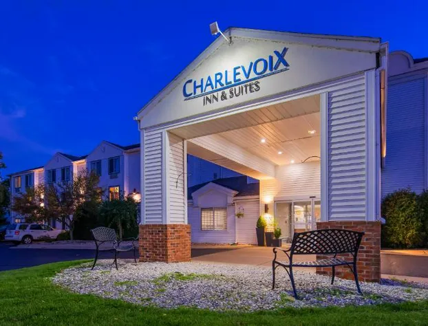 Charlevoix Inn & Suites SureStay Collection by Best Western hotel detail image 2