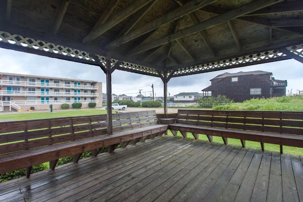 Mariner Inn and Suites hotel hero