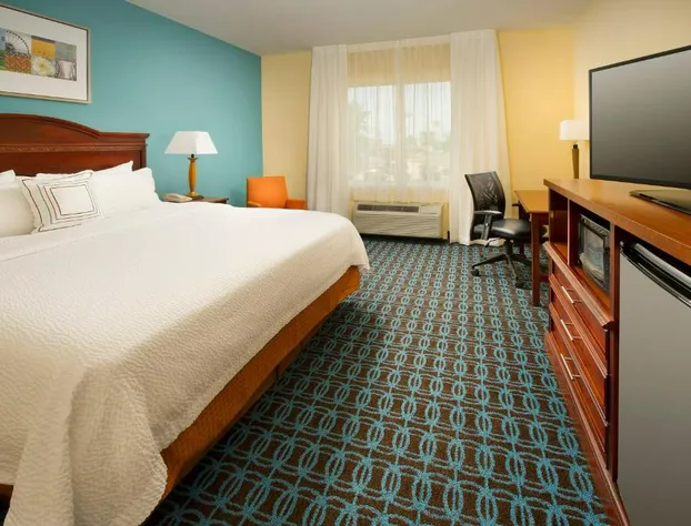 Fairfield Inn & Suites by Marriott Marshall hotel detail image 2