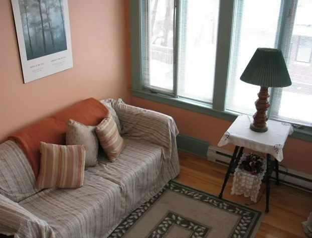 Downtown Bed And Breakfast hotel detail image 3