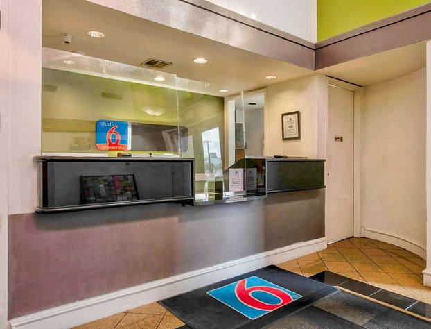 Studio 6 San Antonio, TX - Airport hotel detail image 2