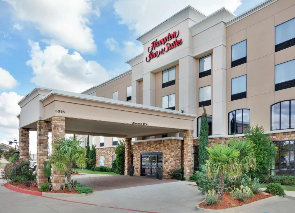 Hampton Inn and Suites Fort Worth/Forest Hill hotel hero