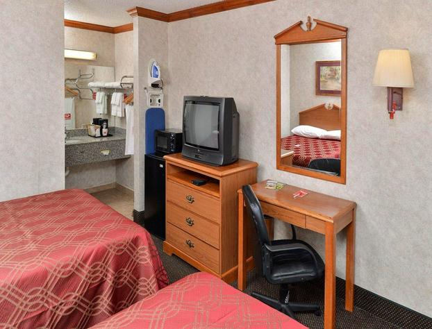 Econo Lodge hotel detail image 4