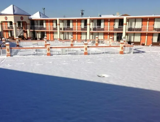 OYO Hotel Greensboro East I 40 hotel detail image 1