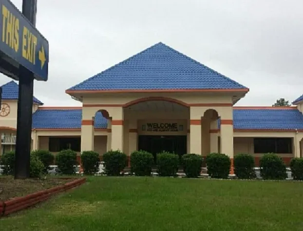 OYO Hotel Greensboro East I 40 hotel detail image 2