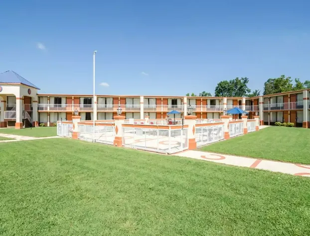 OYO Hotel Greensboro East I 40 hotel detail image 3