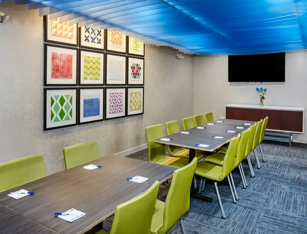 Holiday Inn Express & Suites Chicago North Shore - Niles by IHG hotel detail image 4