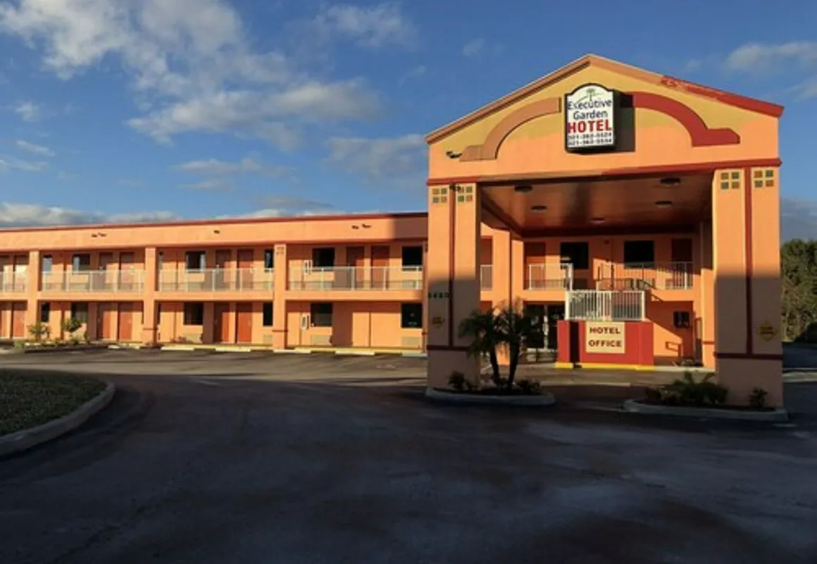 Executive Garden Titusville hotel hero