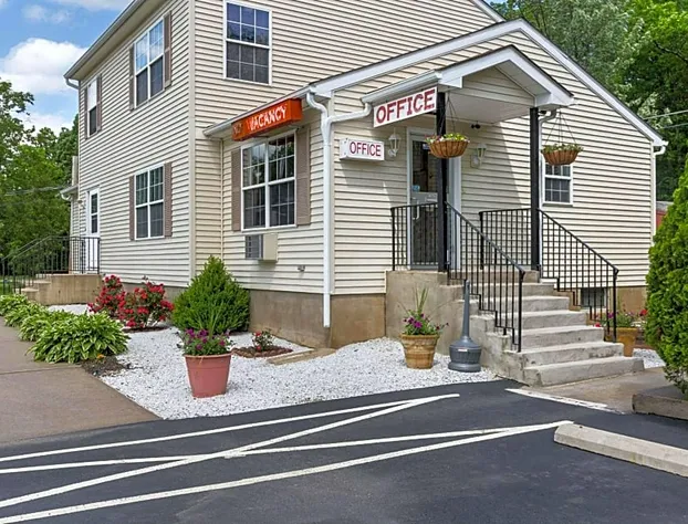 Rodeway Inn Milford - I-84 hotel detail image 1