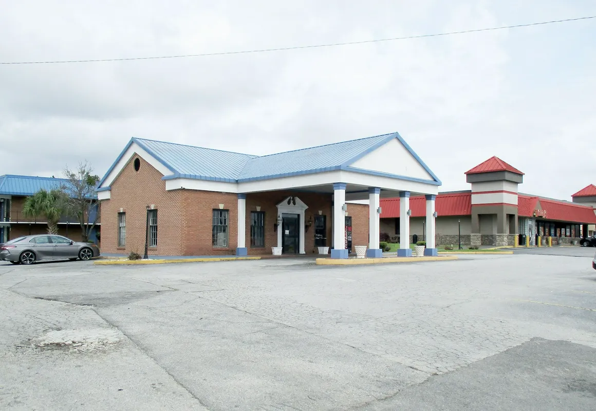 Rodeway Inn hotel hero