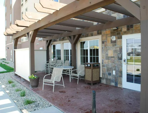 Landmark Suites hotel detail image 3