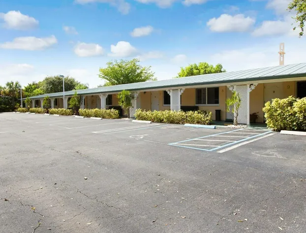 Tequesta Palms Inn hotel detail image 2