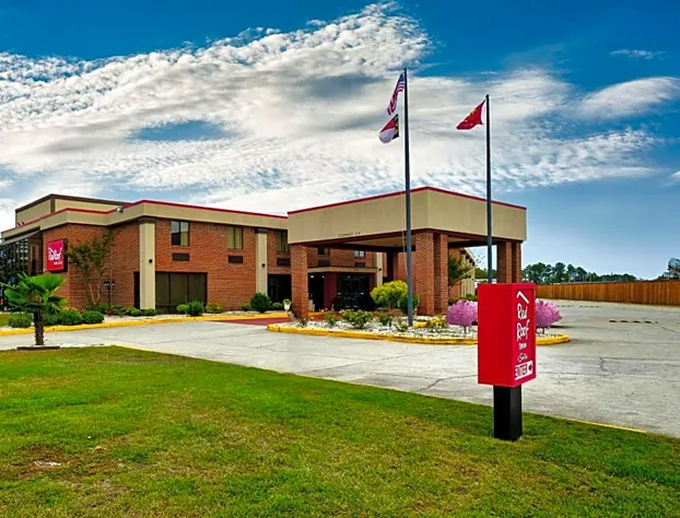 Red Roof Inn & Suites Jacksonville, NC hotel detail image 2