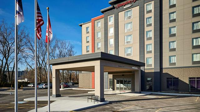 Hampton Inn by Hilton Sarnia/Point Edward hotel detail image 2