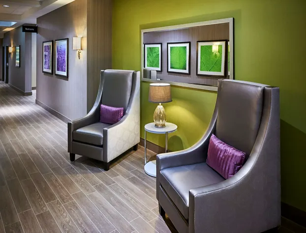 Hampton Inn by Hilton Sarnia/Point Edward hotel detail image 4