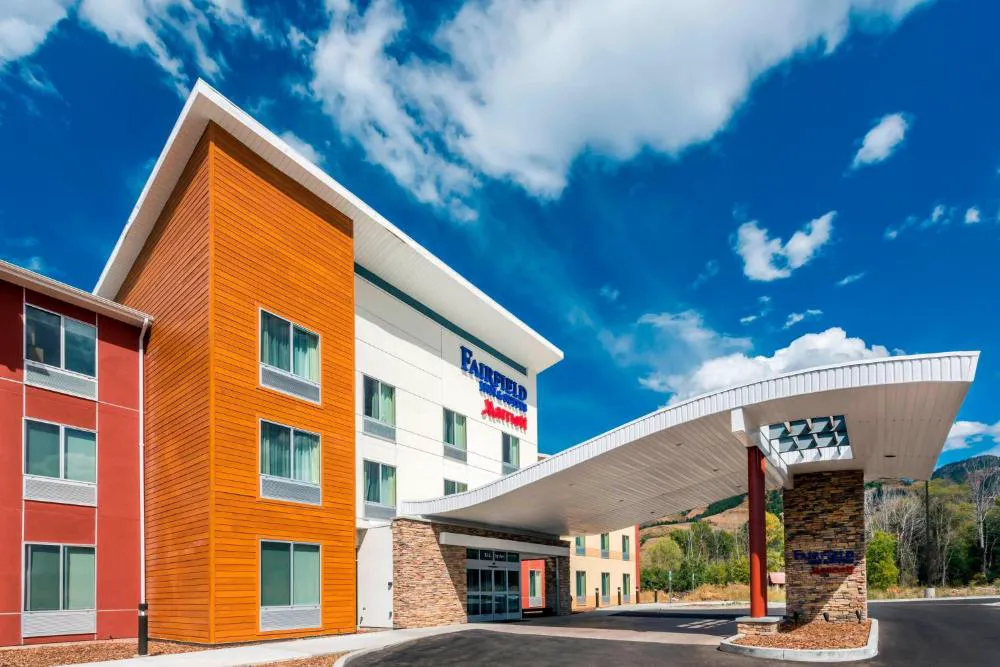 Fairfield Inn & Suites Afton Star Valley hotel hero