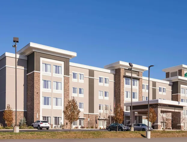 La Quinta Inn & Suites by Wyndham Morgantown hotel detail image 3