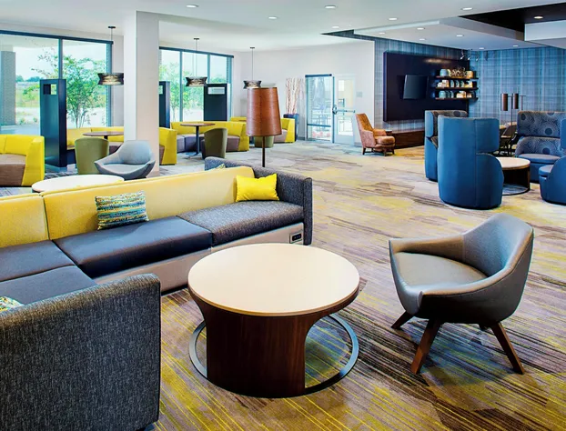 Courtyard by Marriott Dallas Carrollton hotel detail image 2