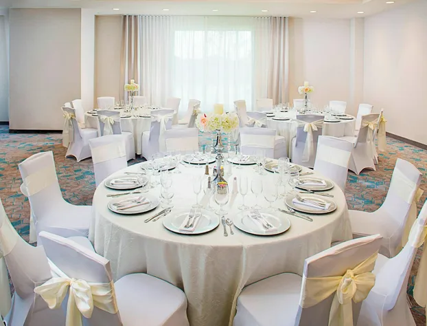 Courtyard by Marriott Dallas Carrollton hotel detail image 4