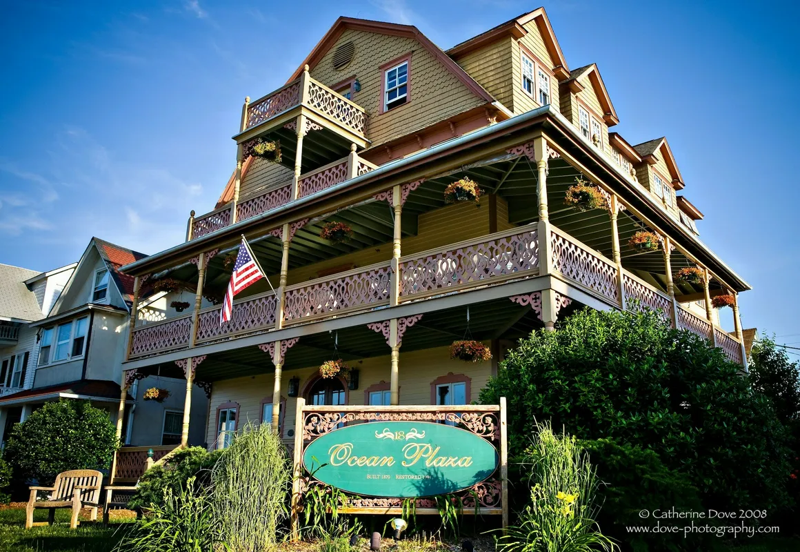 The Ocean Plaza hotel hero
