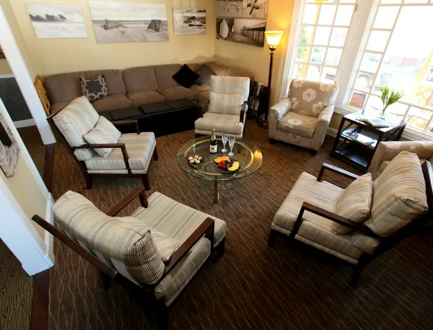 The Ocean Plaza hotel detail image 4