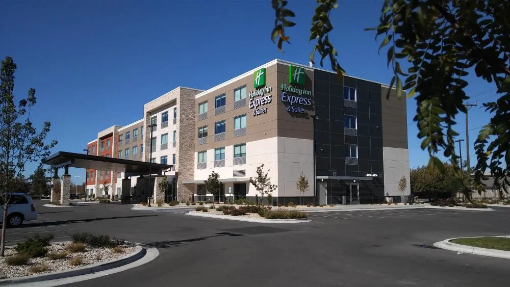 Holiday Inn Express & Suites Boise Airport by IHG hotel hero