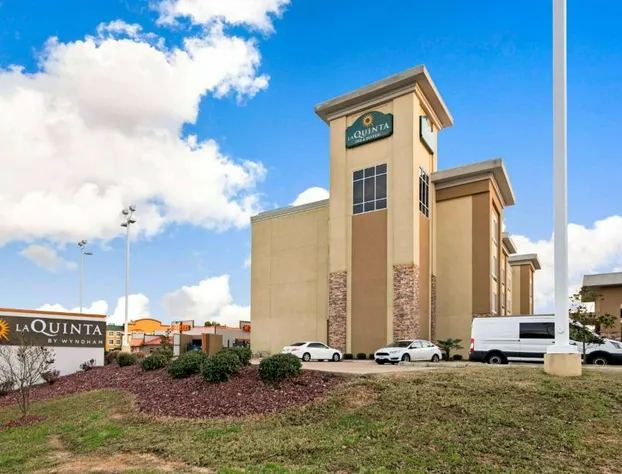 La Quinta Inn & Suites by Wyndham West Monroe hotel detail image 3