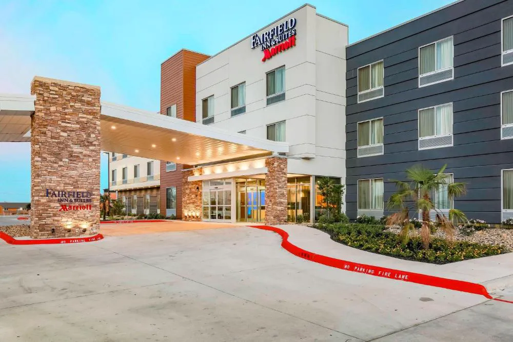 Fairfield Inn & Suites by Marriott Snyder hotel hero
