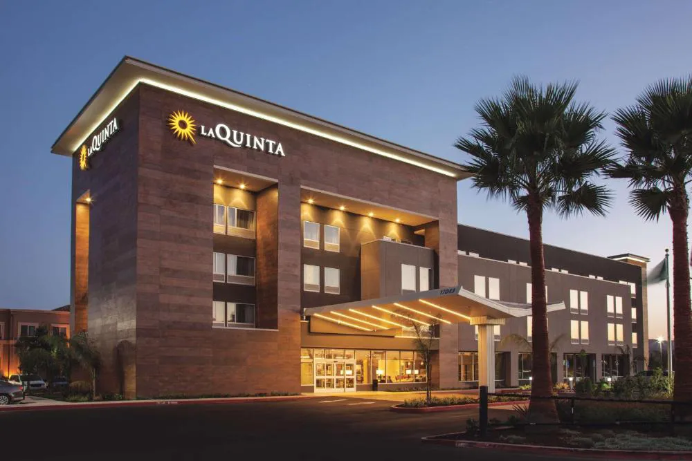 La Quinta Inn & Suites by Wyndham Morgan Hill-San Jose South hotel hero