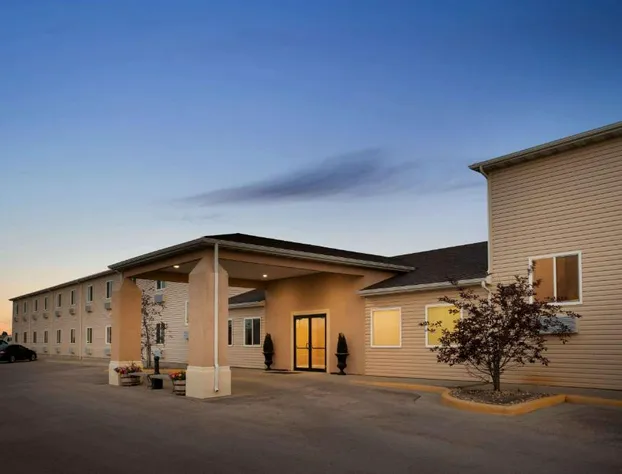 Travelodge by Wyndham Gillette hotel detail image 1