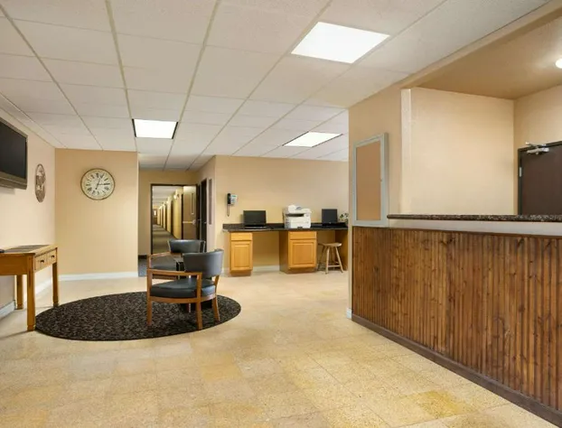 Travelodge by Wyndham Gillette hotel detail image 4