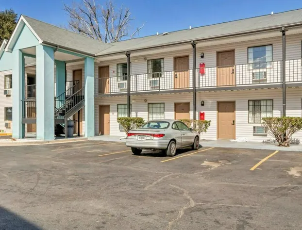 Savannah Garden Hotel hotel detail image 1