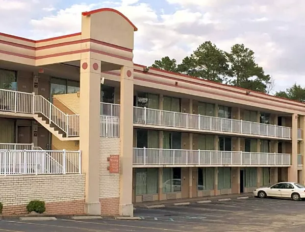 Magnuson Hotel Columbia hotel detail image 1