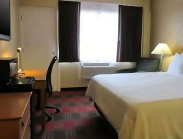 Quality Inn & Suites Airport hotel detail image 1