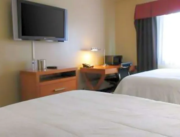 Quality Inn & Suites Airport hotel detail image 4