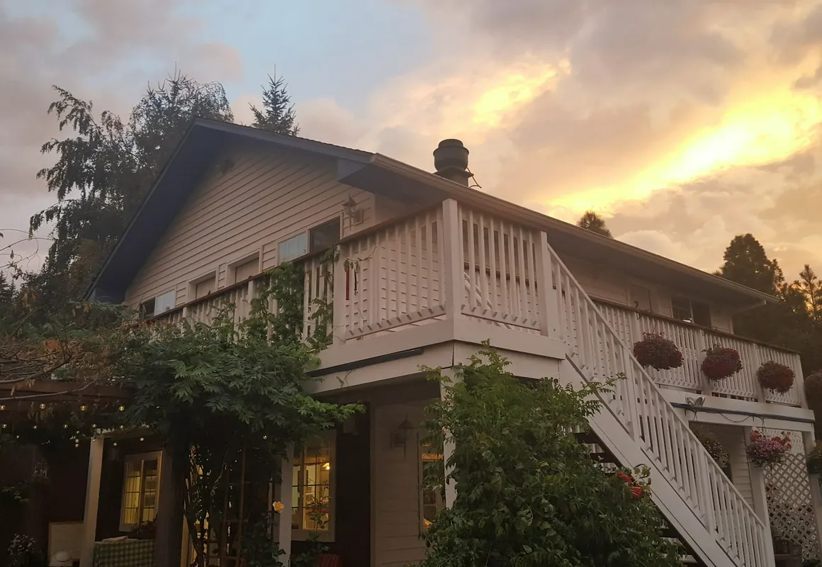 RubyJune Inn hotel hero