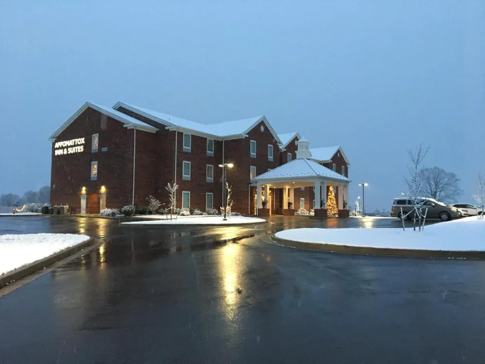 Appomattox Inn and Suites hotel hero