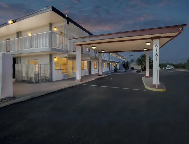 Red Roof Inn Tucson – Vail hotel detail image 2