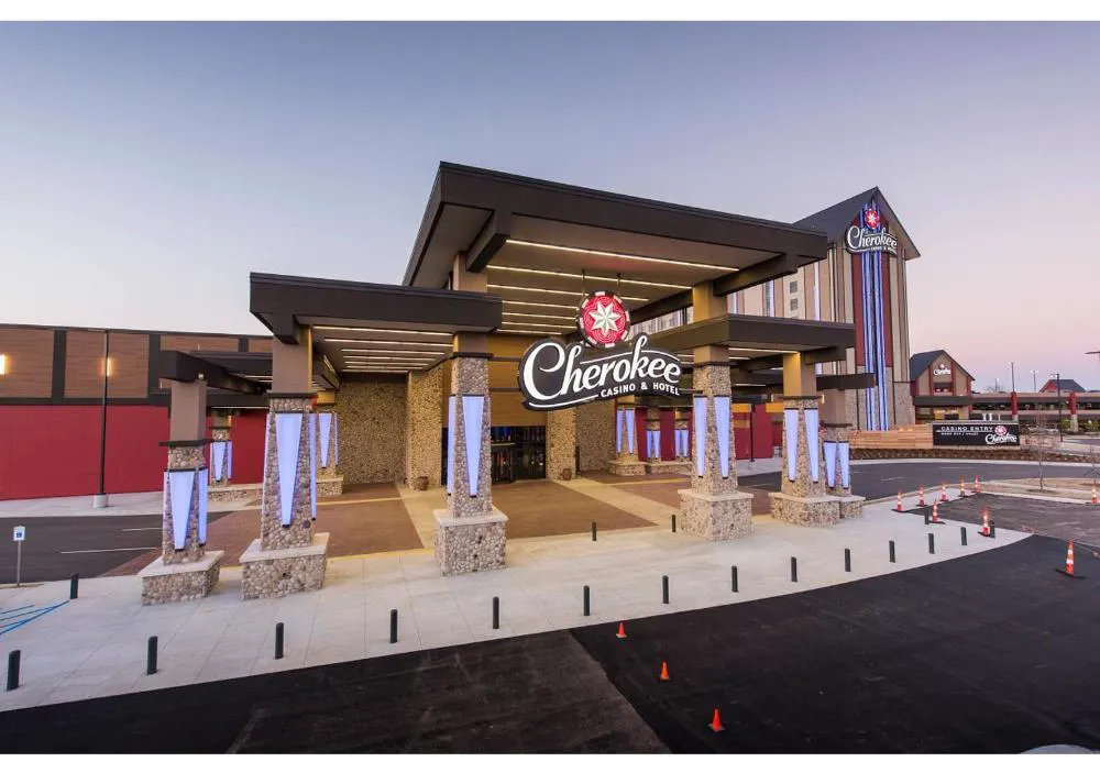 Cherokee Casino & Hotel Roland hotel hero