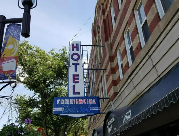 Commercial Hotel hotel detail image 1