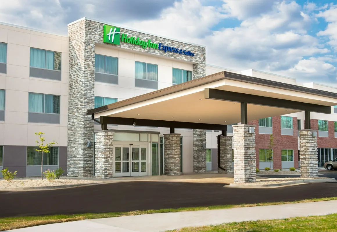 Holiday Inn Express & Suites Rock Falls by IHG hotel hero