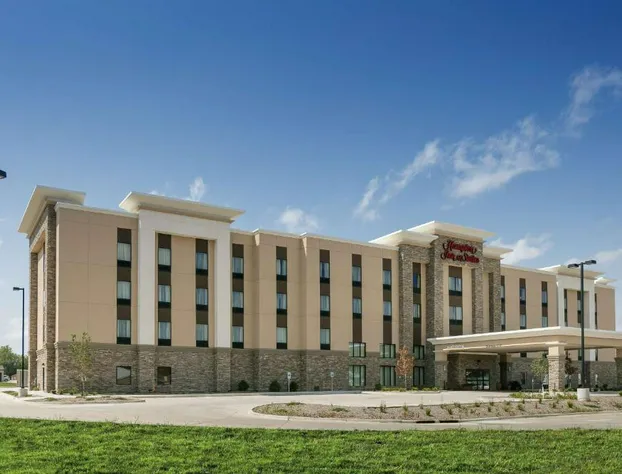 Hampton Inn & Suites Mason City hotel detail image 1