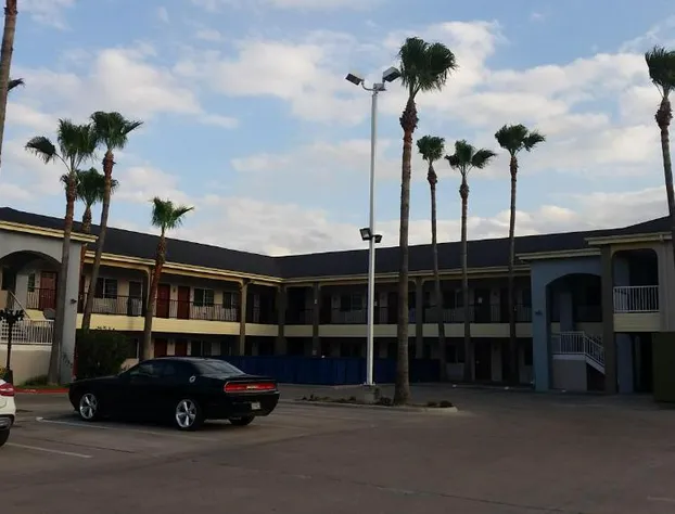 Texas Inn Downtown McAllen hotel detail image 3