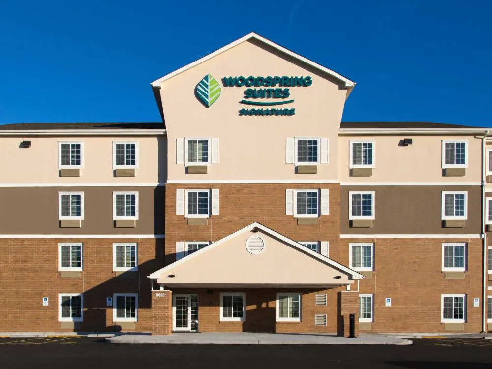 WoodSpring Suites Broken Arrow hotel hero