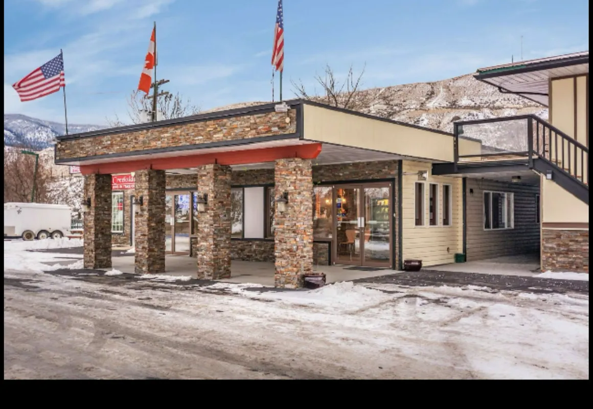 Riverside Motel hotel hero