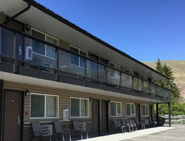 Riverside Motel hotel detail image 4