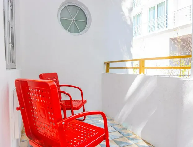 Oceanside Hotel and Suites hotel detail image 3