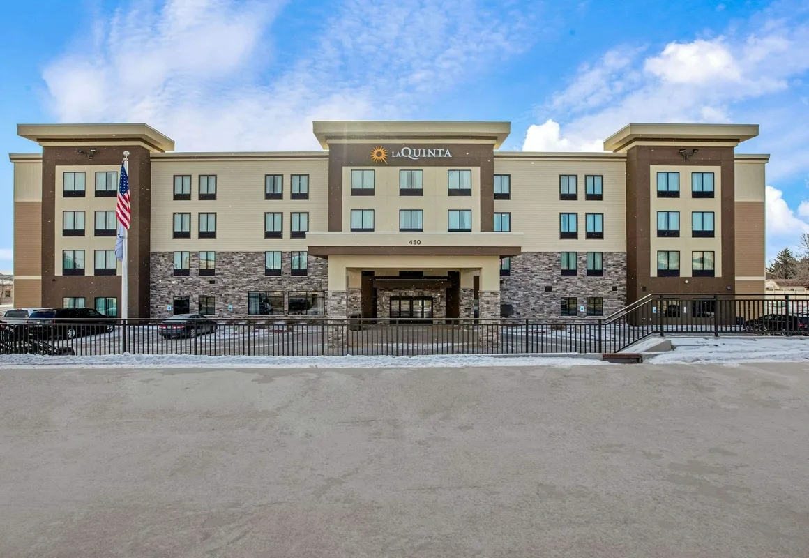 La Quinta Inn & Suites by Wyndham Gillette hotel hero